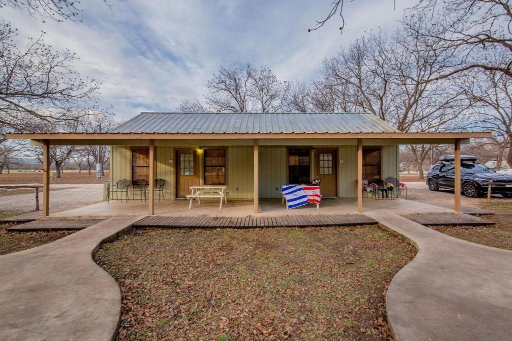 Seven Bluff Cabins Concan Kültér fotó