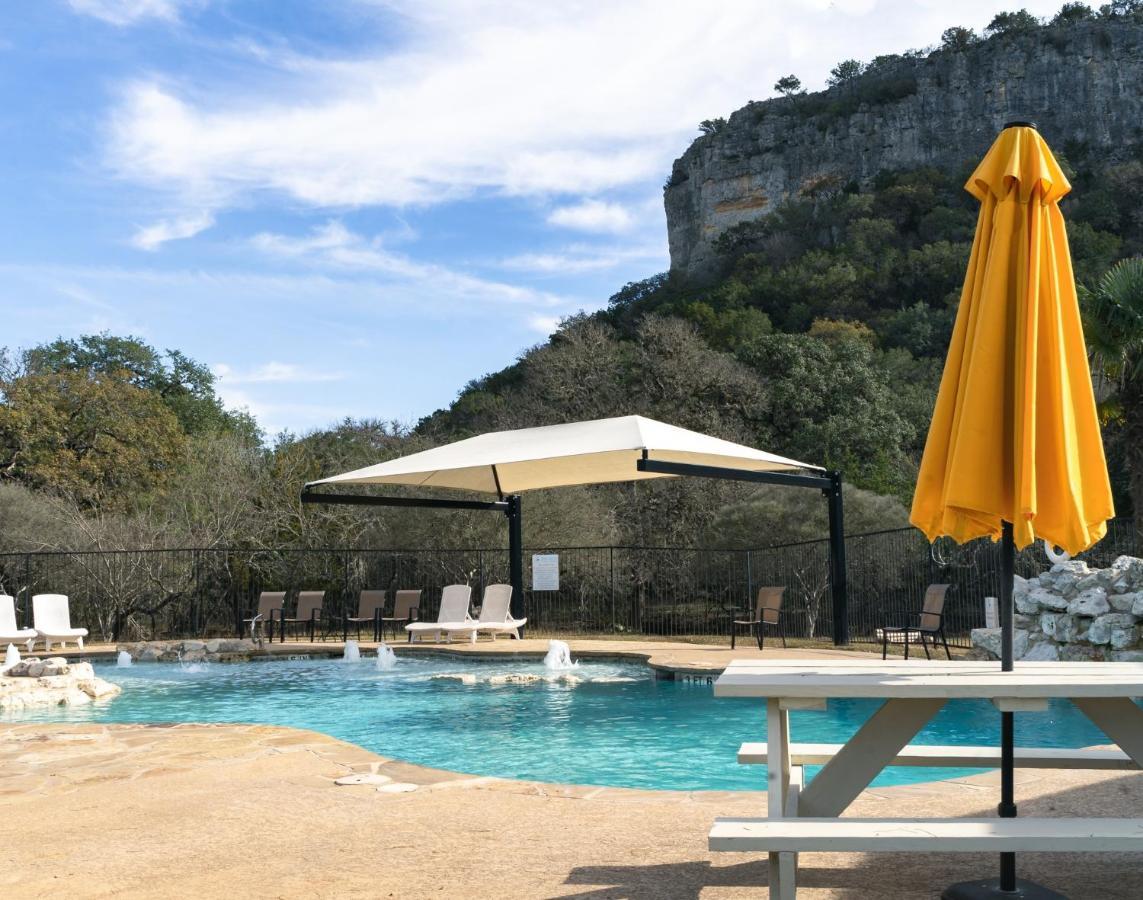 Seven Bluff Cabins Concan Kültér fotó
