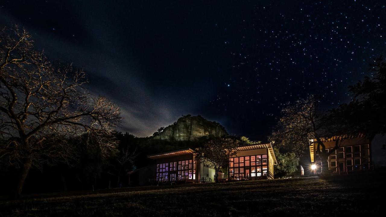 Seven Bluff Cabins Concan Kültér fotó